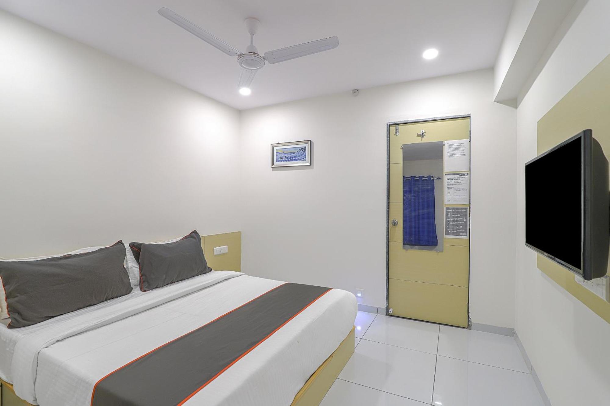 Hotel O La Veera Ahmedabad Exterior photo
