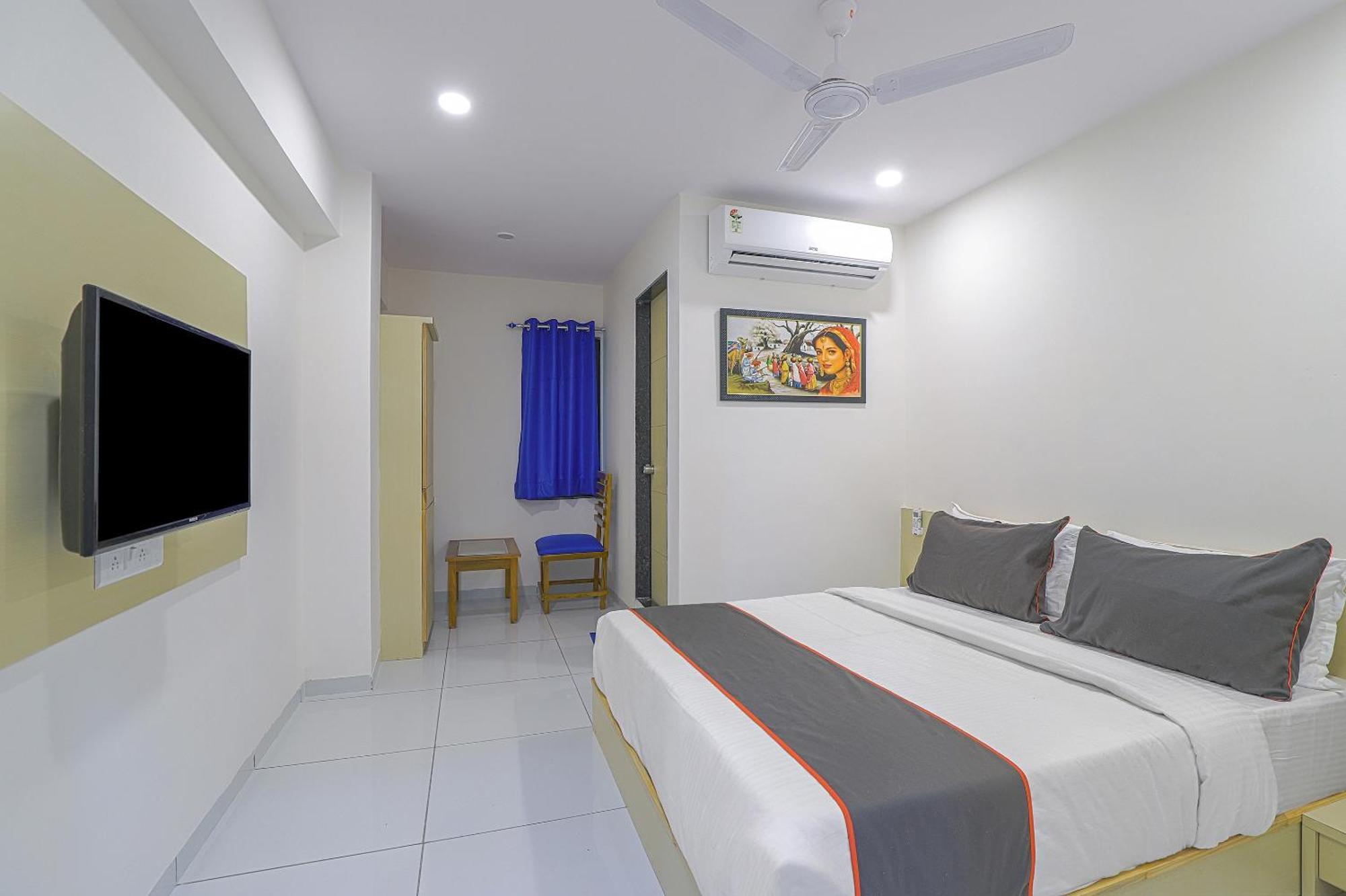 Hotel O La Veera Ahmedabad Exterior photo